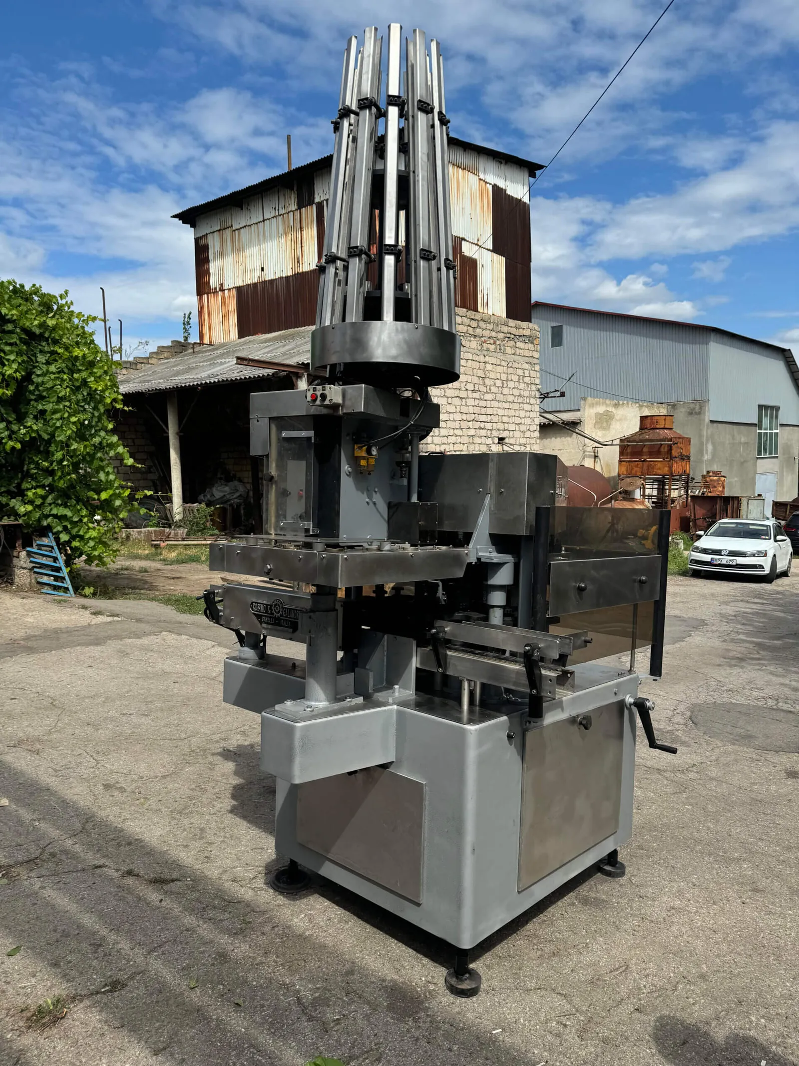 Robino & Galandrino four-head muselet machine, photograph 1 of 19