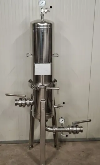 Pall 3 × 30″ microfiltration housing, photograph 1 of 8