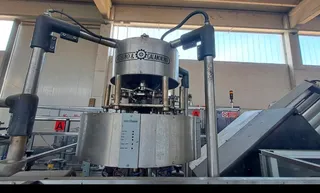 Robino & Galandrino capsule crimper with optical orientation, photograph 2 of 17