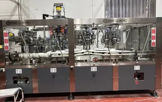 Isobaric sparkling-wine bottling line with GAI 4033 monobloc, photograph 3 of 19