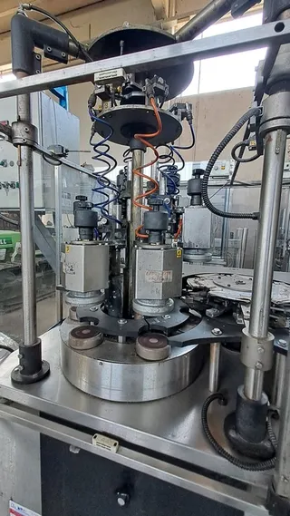 Robino & Galandrino capsule crimper with optical orientation, photograph 5 of 17