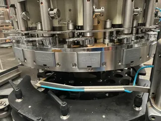 Bertolaso DELTA 516 S corking machine, photograph 7 of 11