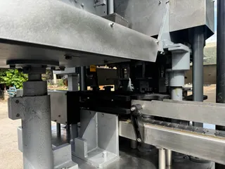 Robino & Galandrino four-head muselet machine, photograph 8 of 19