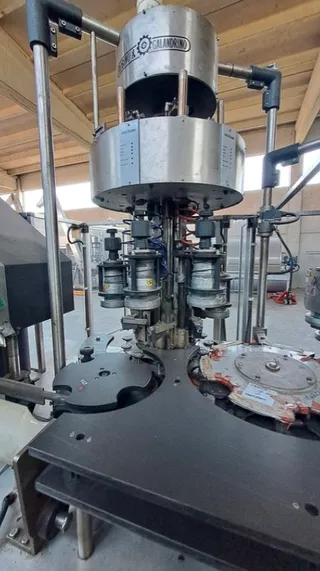 Robino & Galandrino capsule crimper with optical orientation, photograph 10 of 17