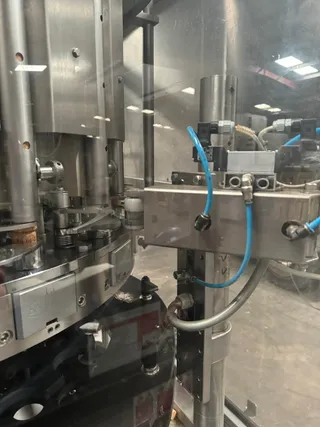 Bertolaso DELTA 516 S corking machine, photograph 10 of 11