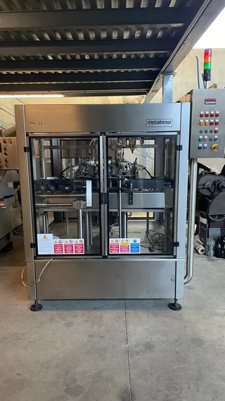 Metalnova bottle rinser, photograph 10 of 31