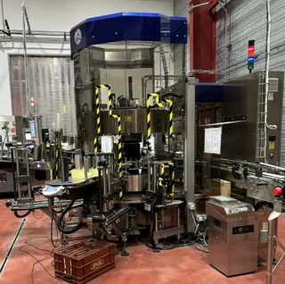 Isobaric sparkling-wine bottling line with GAI 4033 monobloc, photograph 14 of 19