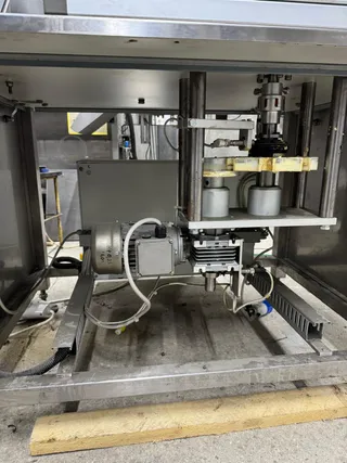 C.M.S. single-head screw capper, photograph 16 of 26
