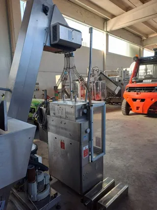 MBF Corkmatic R/S corking machine, photograph 18 of 34