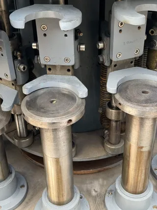Robino & Galandrino four-head muselet machine, photograph 19 of 19