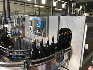 Sparkling-wine bottling line, 15 machines, photograph 23 of 24