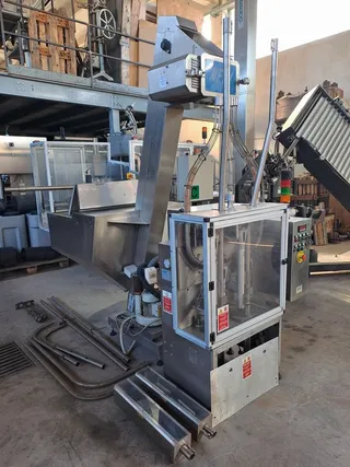 MBF Corkmatic R/S corking machine, photograph 25 of 34