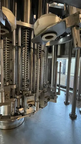 Metalnova bottle rinser, photograph 25 of 31